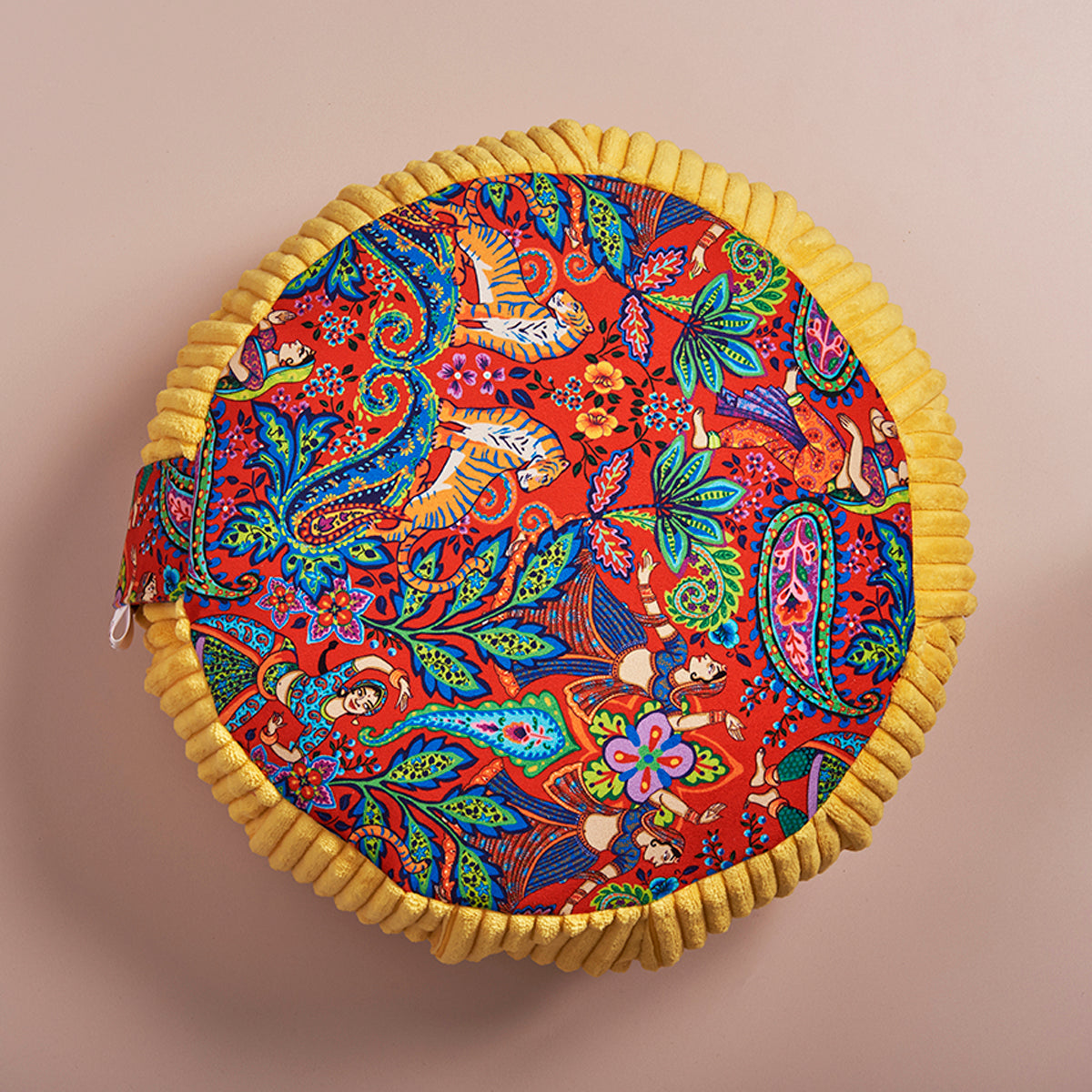 Coussin de méditation bengale fond rouge et contour jaune