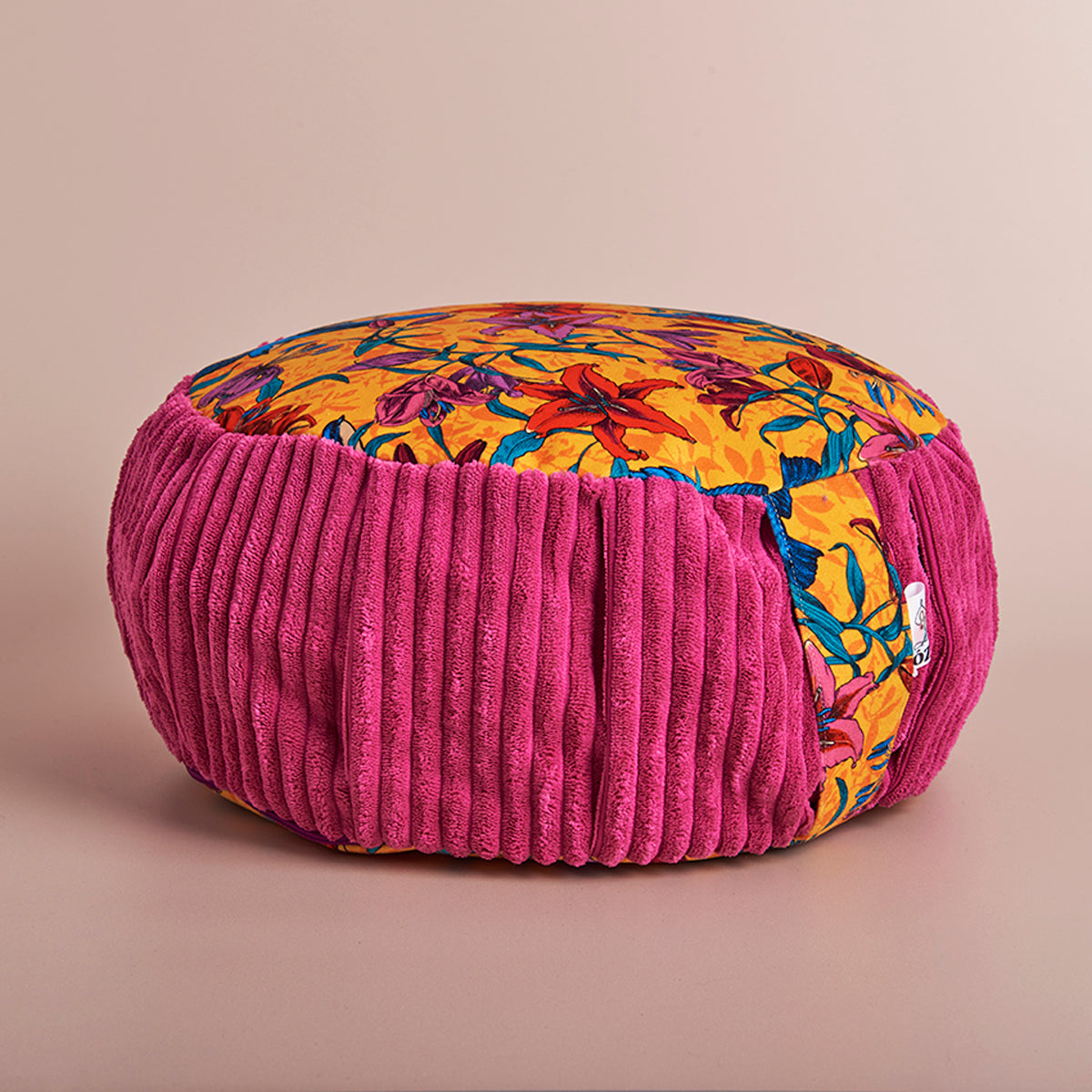 Coussin de méditation zafu hirondelles fond jaune contour framboise