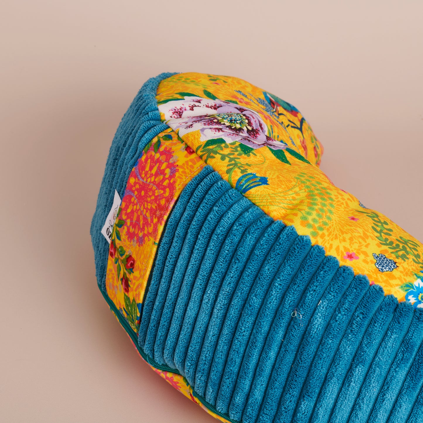 Zafu coussin de méditation demi lune lotus jaune